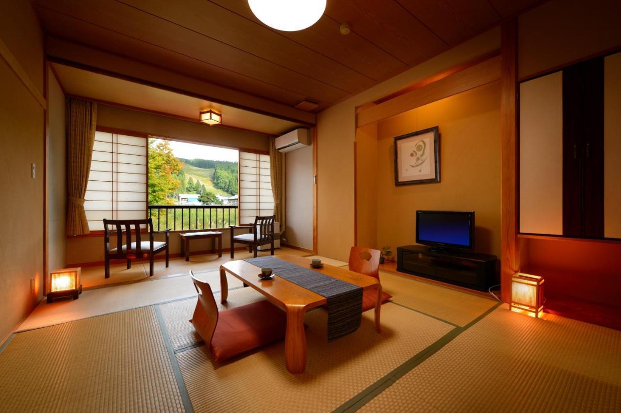 Отель Onogawa Onsen Kajikaso Йонедзава Экстерьер фото